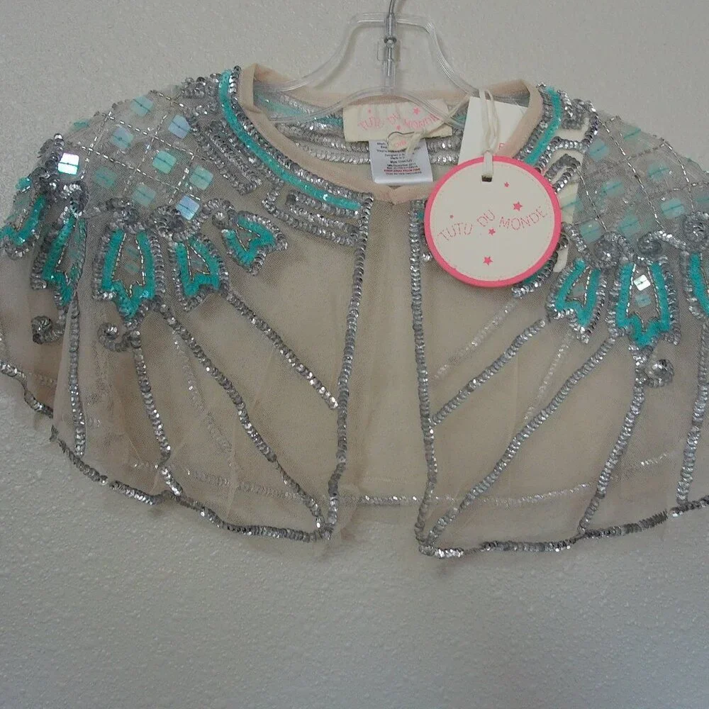 Tutu Du Monde, Latte Shrug